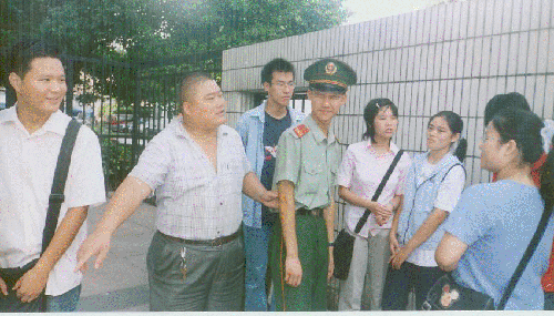 百度胖老师吧上海市公 安局轨道交通分局石宇玉老师求救 百度搜索百度胖老师吧胖老师保护神救命恩人 百度360 ...