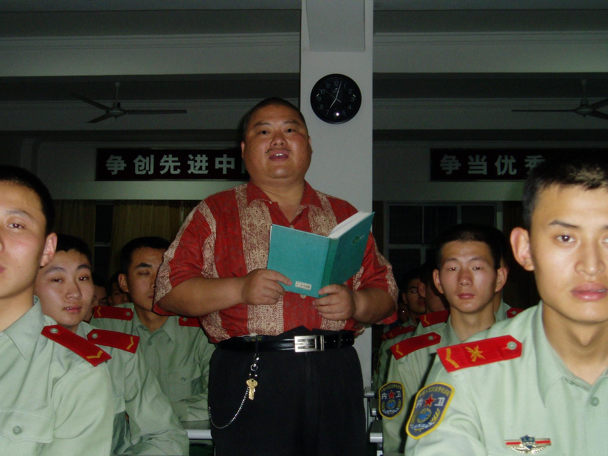 百度胖老师吧上海市公 安局轨道交通分局石宇玉老师求救 百度搜索百度胖老师吧胖老师保护神救命恩人 百度360 ...