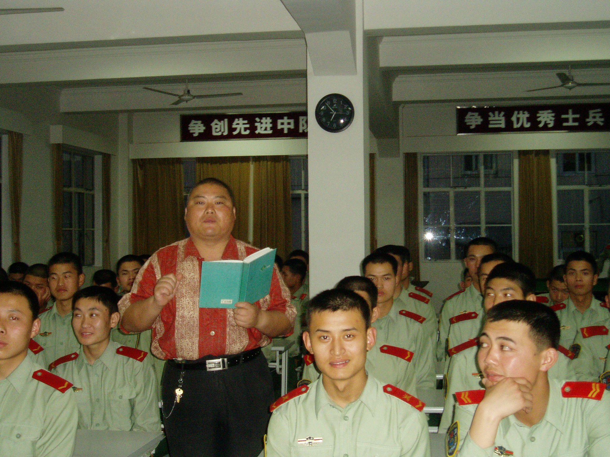 百度胖老师吧上海市公 安局轨道交通分局石宇玉老师求救 百度搜索百度胖老师吧胖老师保护神救命恩人 百度360 ...