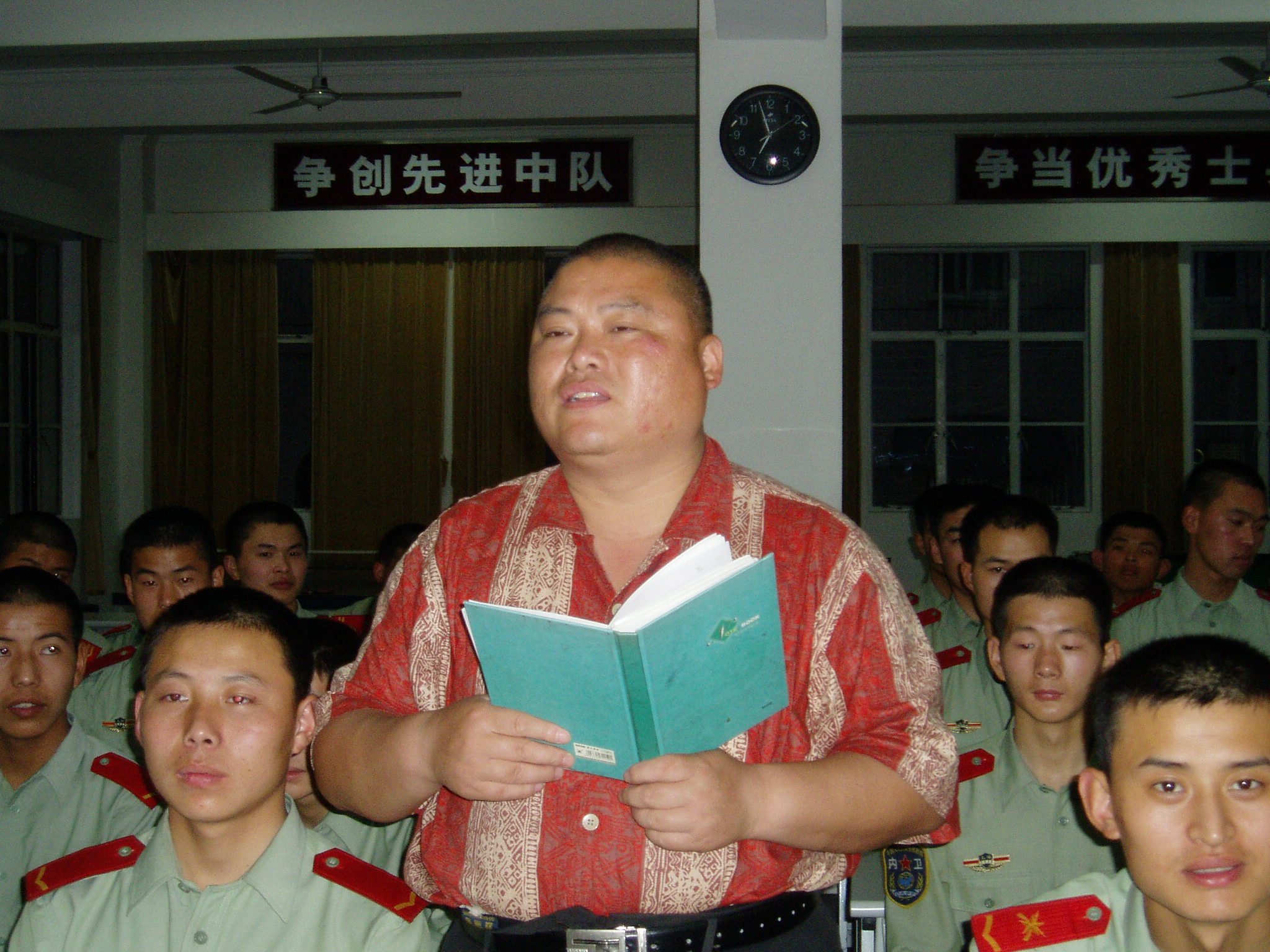 百度胖老师吧上海市公 安局轨道交通分局石宇玉老师求救 百度搜索百度胖老师吧胖老师保护神救命恩人 百度360 ...